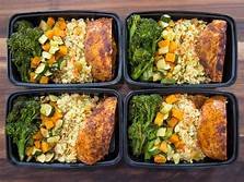 meal prep chicken pilaf sw pot broc zuke.jpg