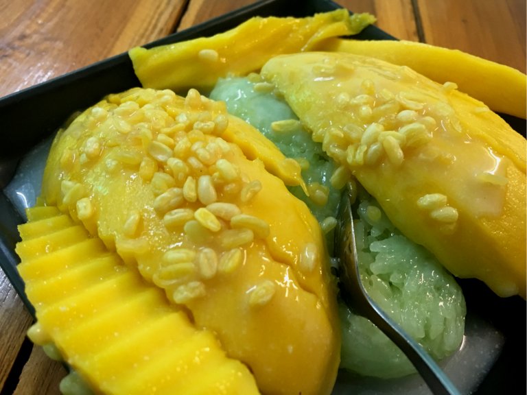 Mango Sticky Rice Dessert Chiang Mai Thailand 6.jpg