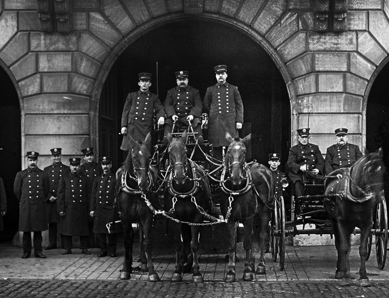 Thumb - Fire Station - 21st and Market 1908 - 52252.jpg