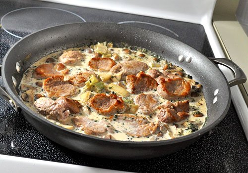 r_pork_with_mushrooms_and_leeks4 (1).jpg