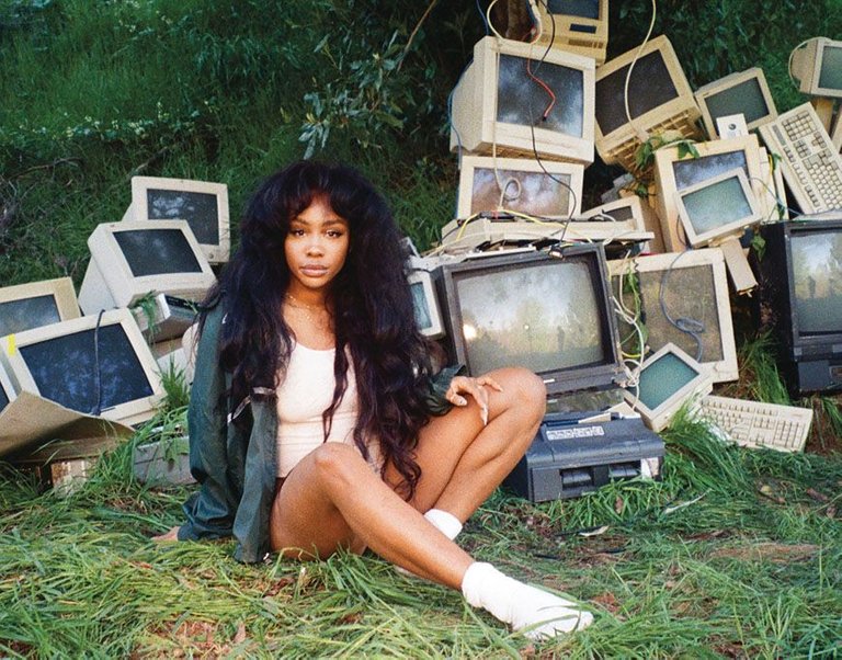 SZA Broken Clocks.jpg