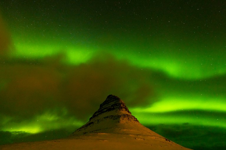 iceland aurora.jpeg