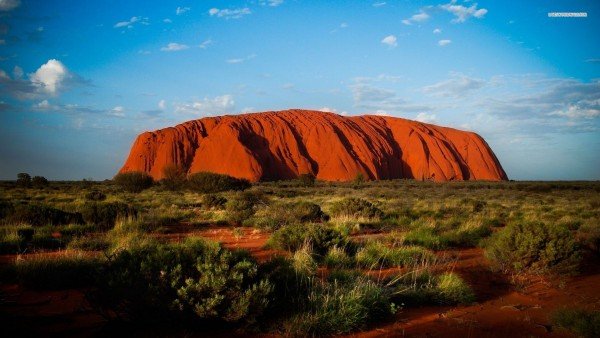 396820-uluru-600x338.jpg