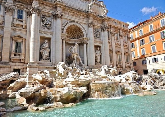 trevi-fontana-itinerario-roma-1-giorno-a-piedi.jpg