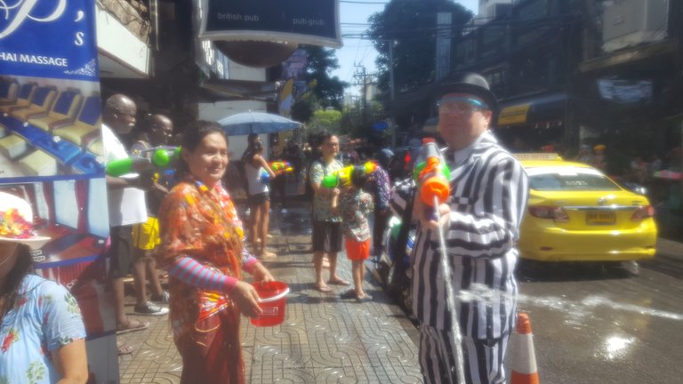 songkran 2561 thzailand.jpg