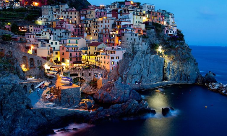 cinque-terre-1030x615.jpg