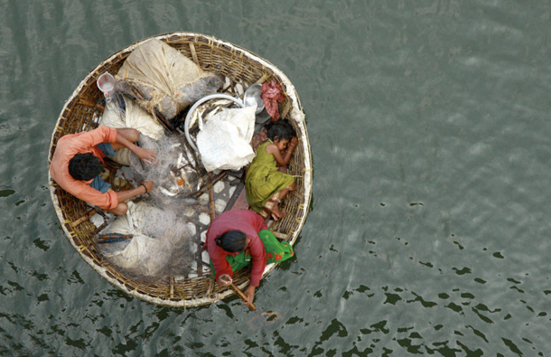 Fisherman-and-his-family.png