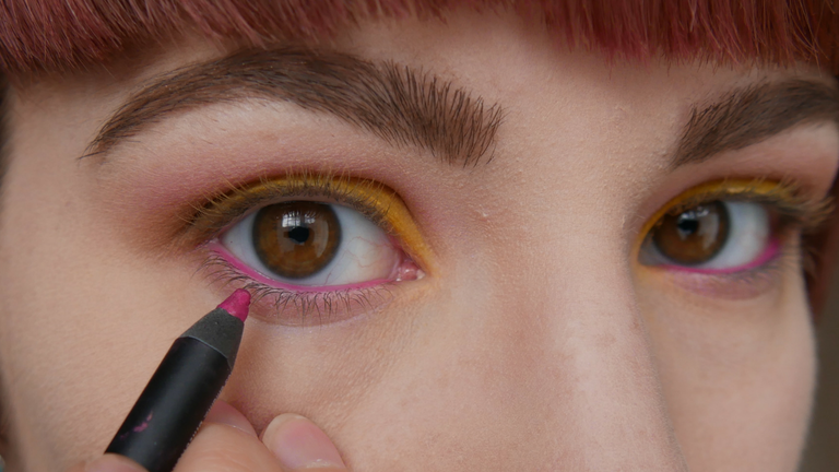 Soft Yellow Eye Makeup - add liner - melissavandijkmakeuptutorials.png