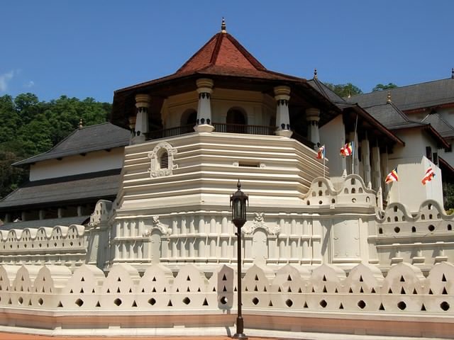 sri-dalada-maligawa.jpg