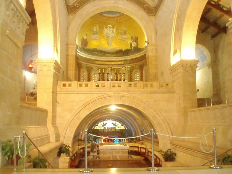 tabor_basilica2.jpg