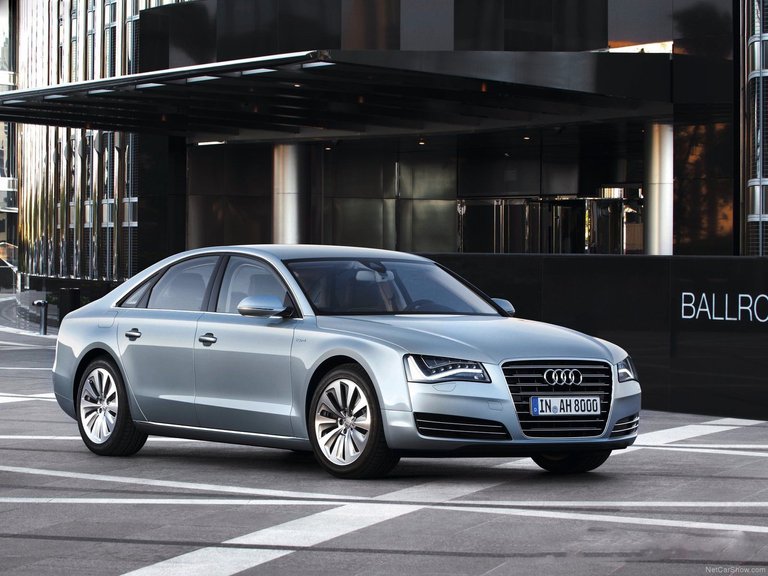 2013-audi-a8-hybrid-20-front-view.jpg