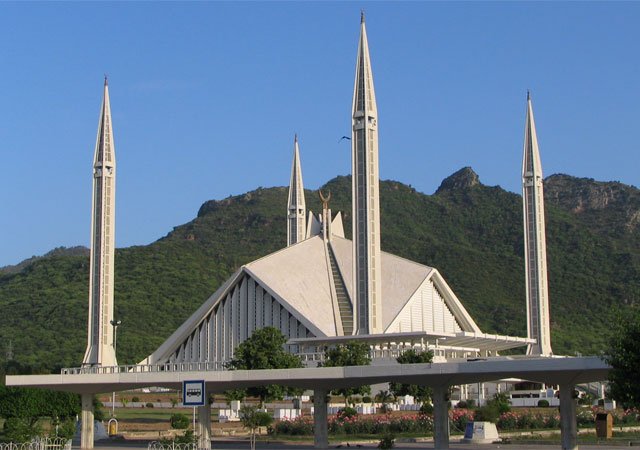 advogado é preso no paquistao na mesquita de faisal.jpg