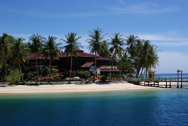 pulau-sikuai.jpg