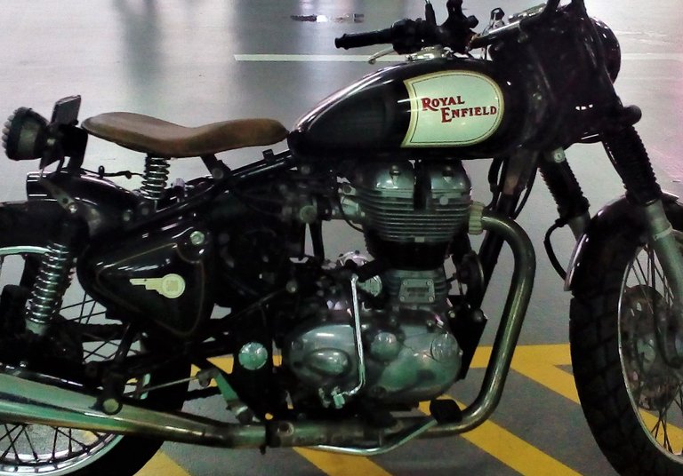 royal enfield 1 close up bullet engine.jpg