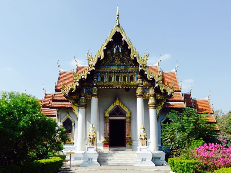 Thai-Temple-Bodhgaya_koyxbm.jpg