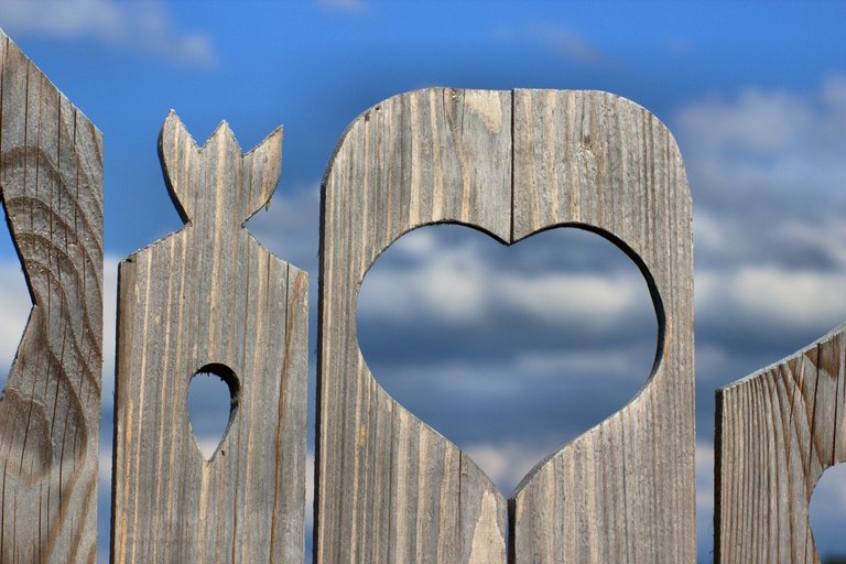 wood-2643911_1280.jpg