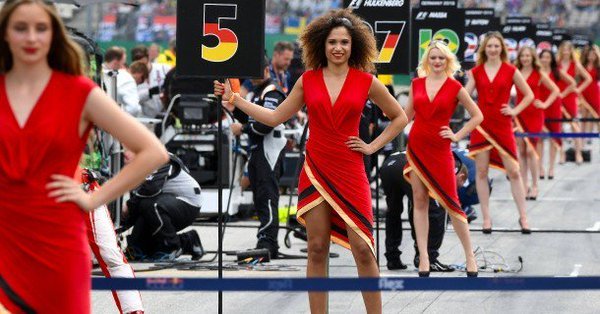 grid-girls-1.jpg