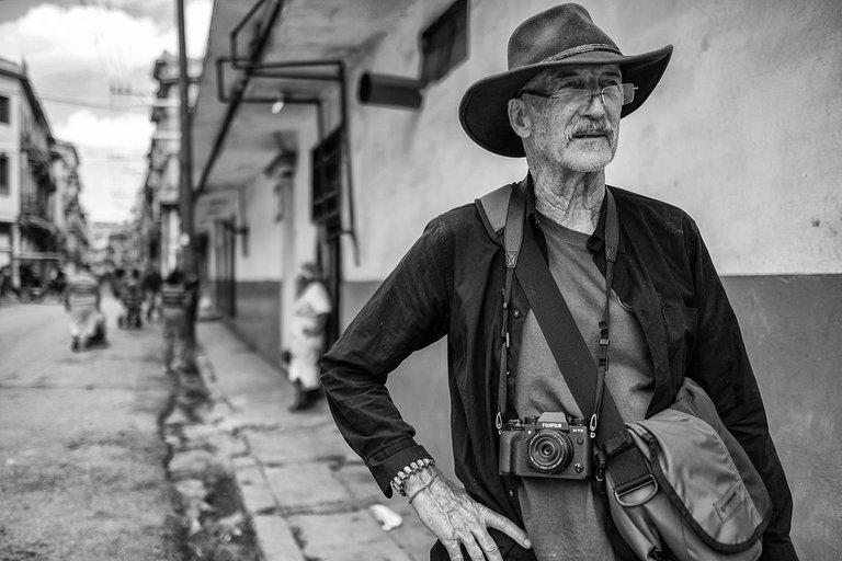 1200px-David_Alan_Harvey_in_Havana.jpg