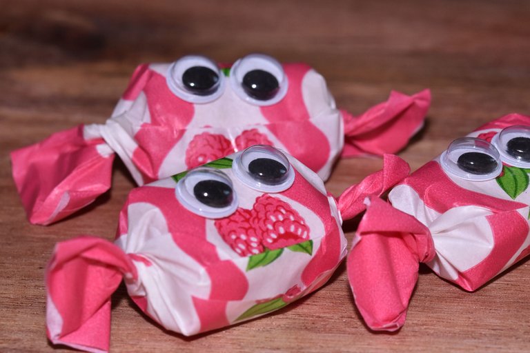 googly candies 1.jpg