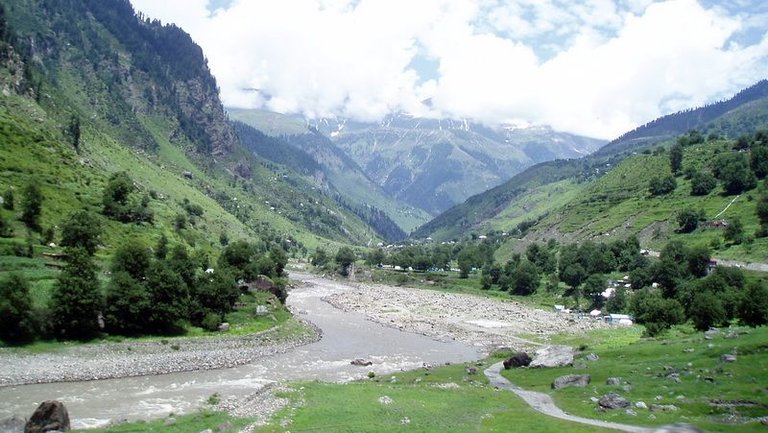 07 Naran Valley.jpg