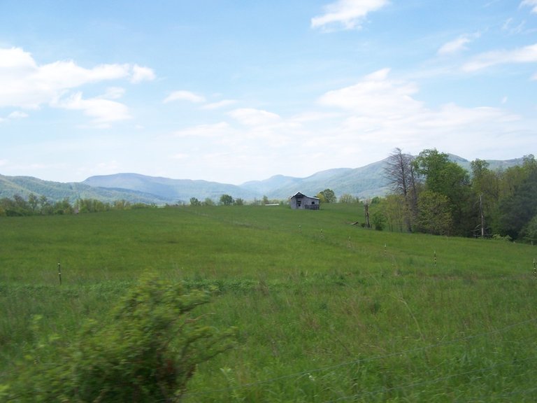 Old Barn off Rt 72 with Mountain Backdrop.jpg