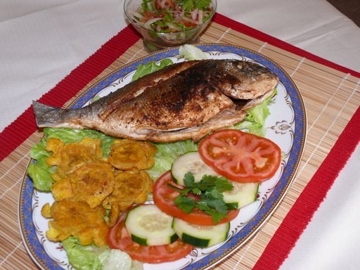 pescado frito.jpg