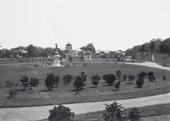 taman sari.jpg