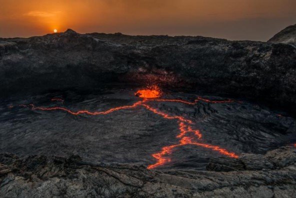 5 Sunrise over the Erta.jpg