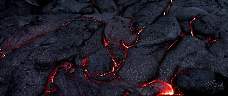 Lava Panorama 2 web.jpg