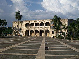 270px-Alcázar_de_Colón,_2011.jpg