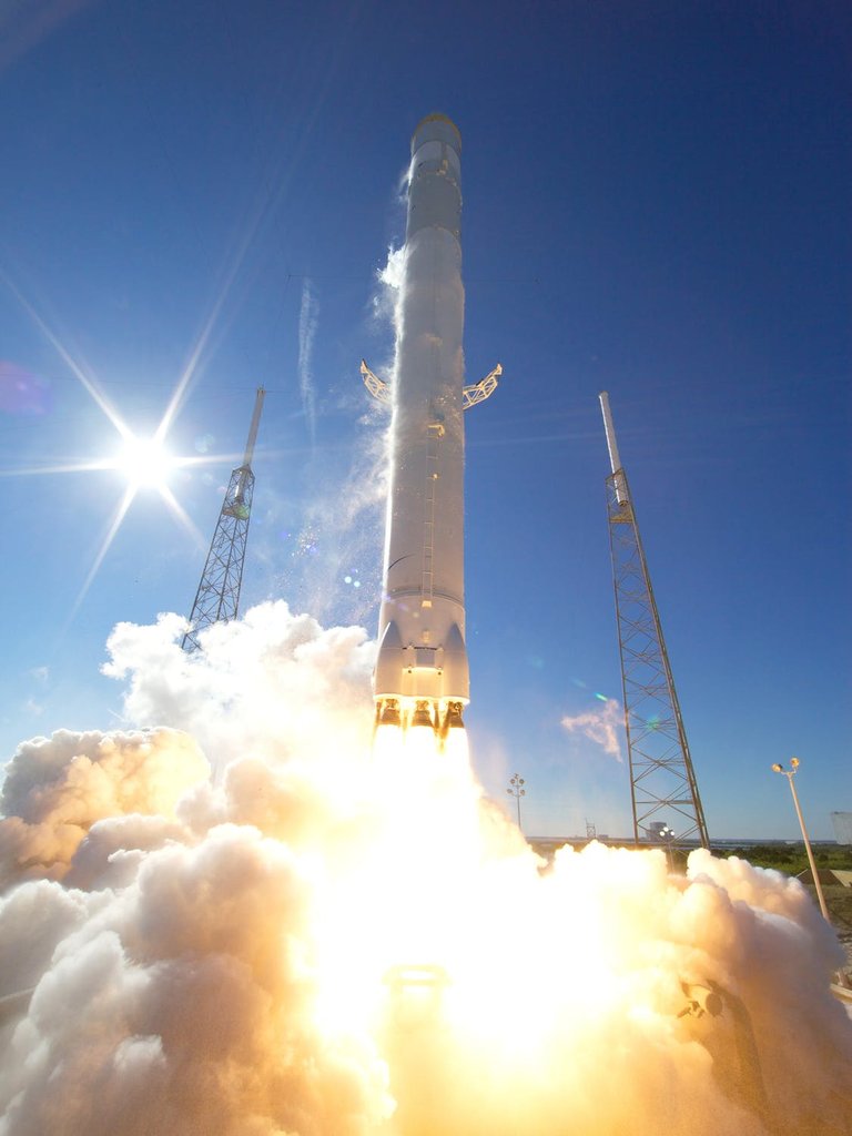 rocket-launch-space-discovery.jpg
