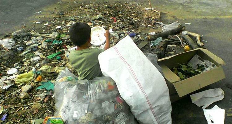 comiendo-basura-en-venezuela-750x400.jpg