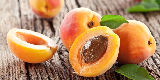 ini-khasiat-menakjubkan-dari-buah-aprikot (1).jpg