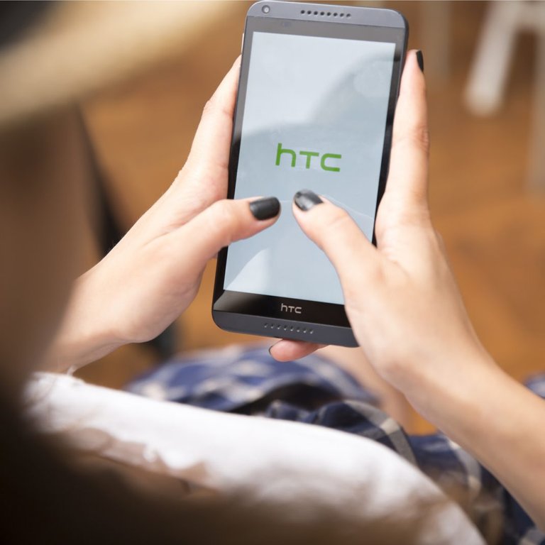 HTC-1068x1068.jpg