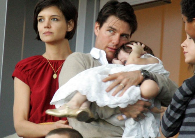 Katie-Holmes-Tom-Cruise-Suri-670x473.jpg