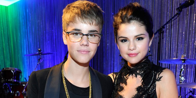 1471279728-justin-bieber-selena-gomez-photo-together.jpg