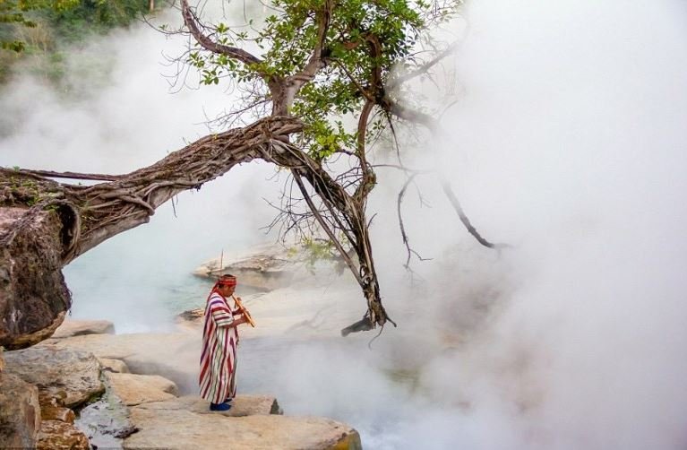 1 Sungai yang Airnya Hampir Mendidih di Peru.JPG