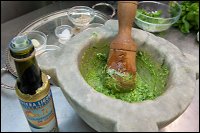 pesto-genovese-preparazione11.jpg