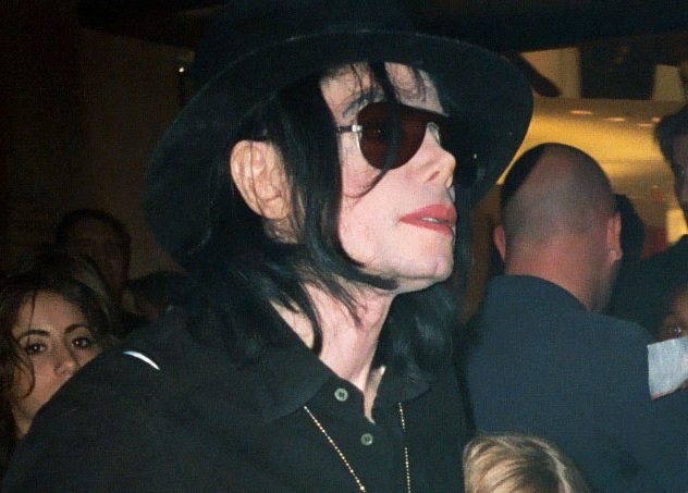 Michael-Jackson-2000s (1).jpg