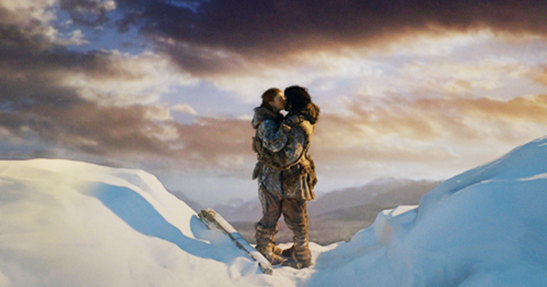 jon-and-ygritte-kiss-on-top-of-the-wall-587a4b4c-3fe5-41b6-9e1e-2e19b95ca533.png