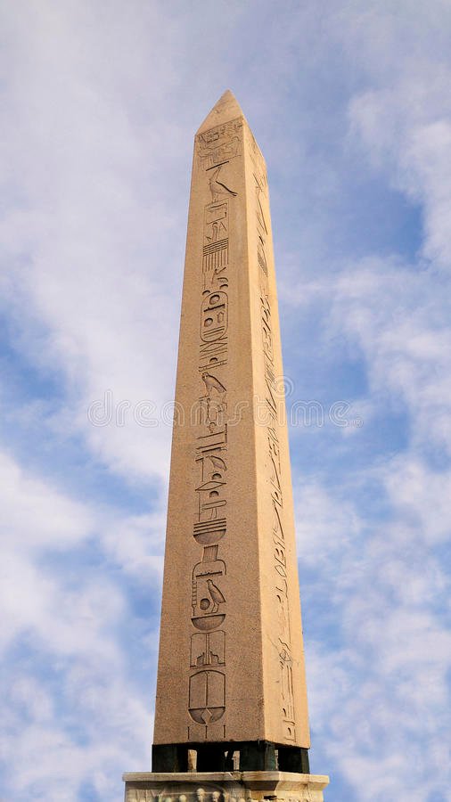 ancient-egypt-obelisk-18124944.jpg