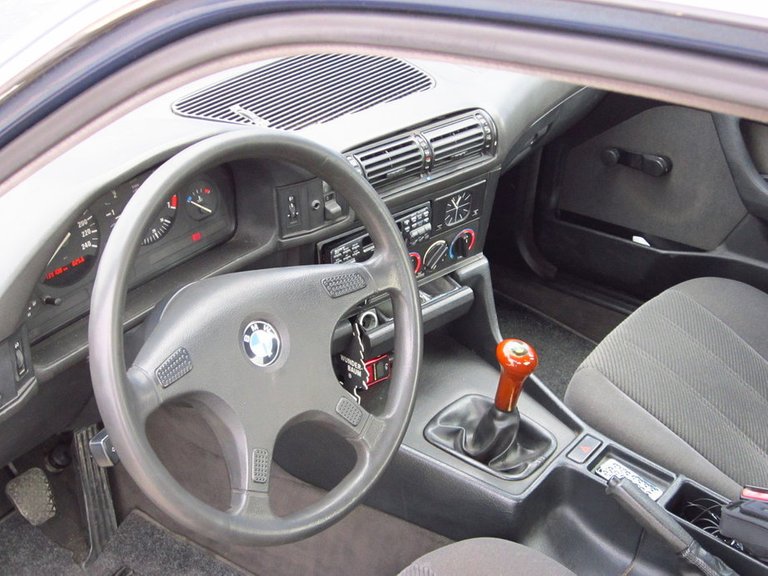 bmw-520-e34-520i-4e06114b66f5051d25-920-0-1-85-1.jpg