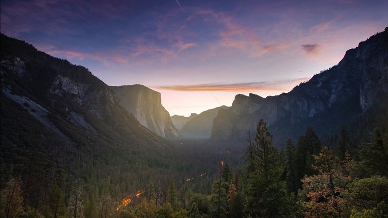 yosemite_valley_sierra_nevada_4k-1366x768.jpg