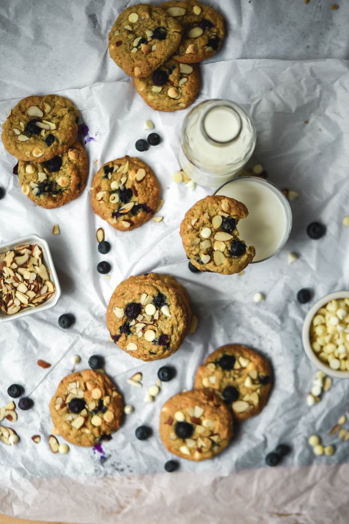 Blueberry White Chocolate Almond Oatmeal Cookies (11).jpg