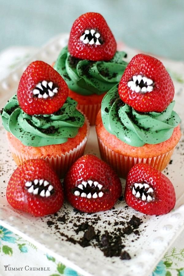 halloween-monster-strawberry-cupcake-best-cheap-easy-party-treat-dessert.jpg