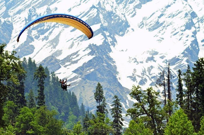 Paragliding-in-Solang.jpg