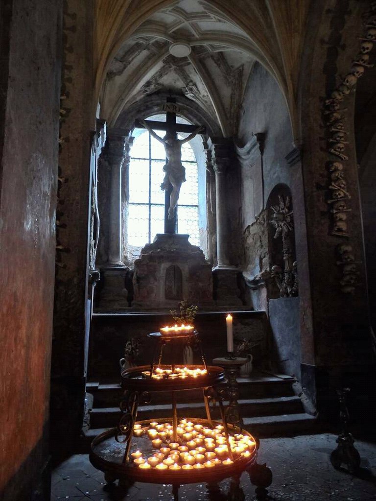 sedlec ossuary.jpg