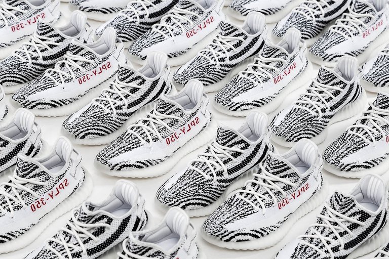 http---hypebeast.com-image-2017-06-yeezy-zebra-adidas-confirmed-hackers-china-fight-video-1.jpg