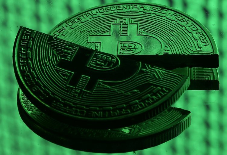 0x0-bitcoinin-kurucusu-elindeki-tum-bitcoinleri-satti-1513752920425.jpg