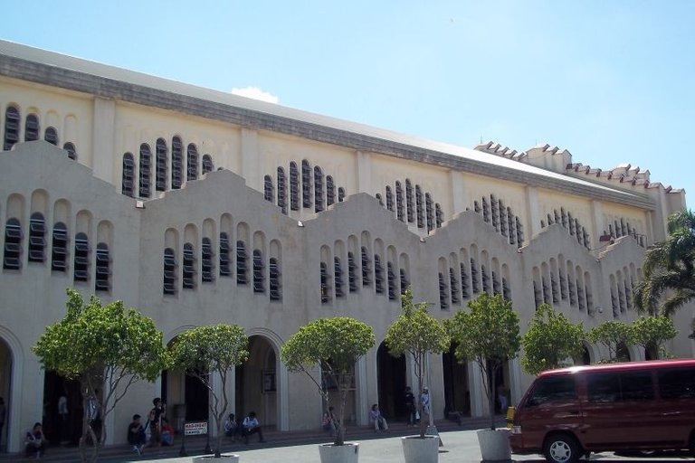 Baclaran_church03_2013.jpg